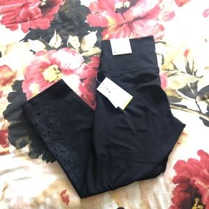 Old Navy Eyelet leggings NWT